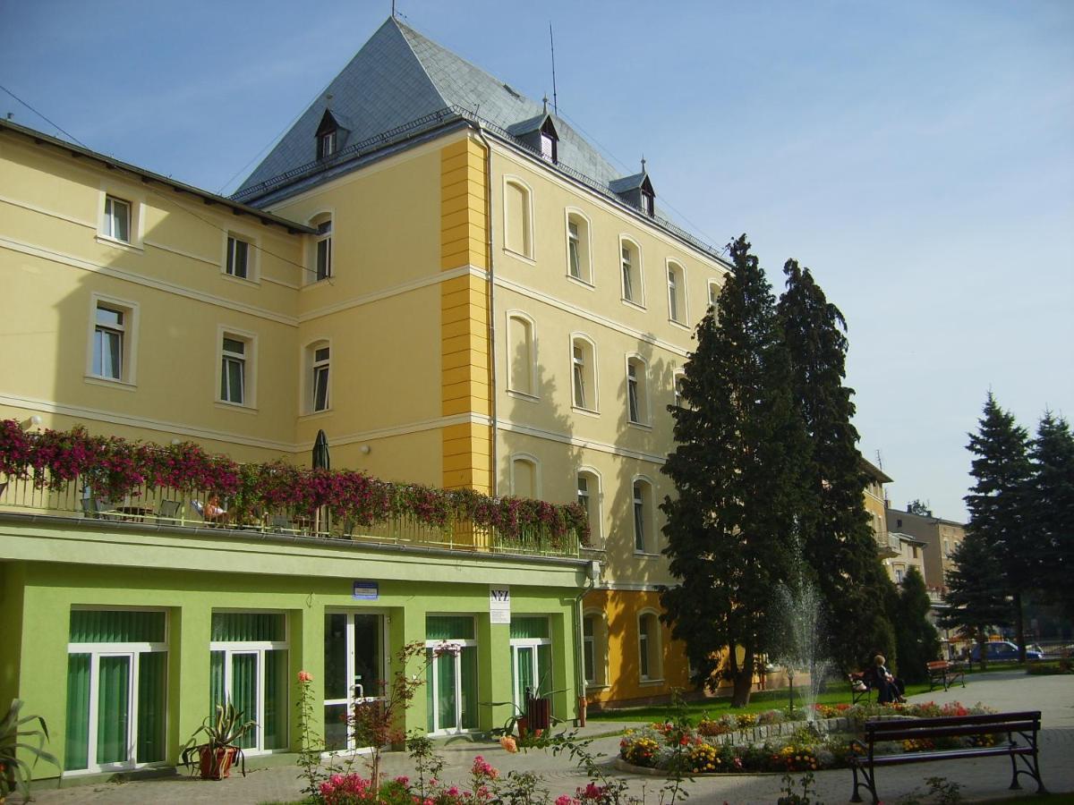 Dom Zdrojowy Aparthotel Jelenia Góra Eksteriør bilde