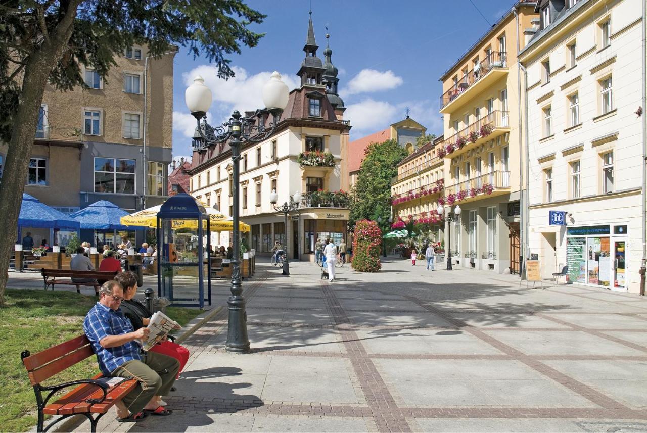 Dom Zdrojowy Aparthotel Jelenia Góra Eksteriør bilde